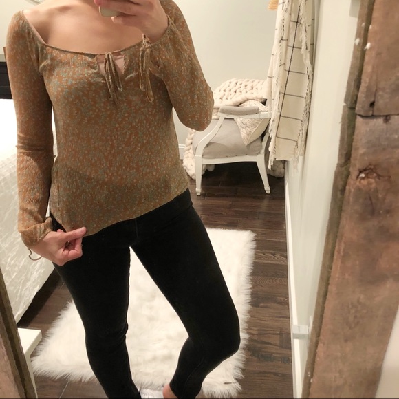 Lucky Brand Tops - Lucky Brand Small Floral silk boho keyhole blouse